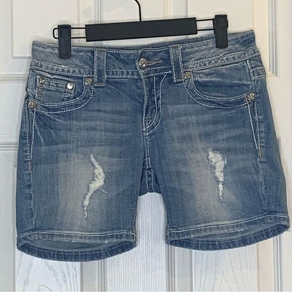 Miss Me Bling Denim Distressed Mid Shorts Size 27 - Picture 1 of 12
